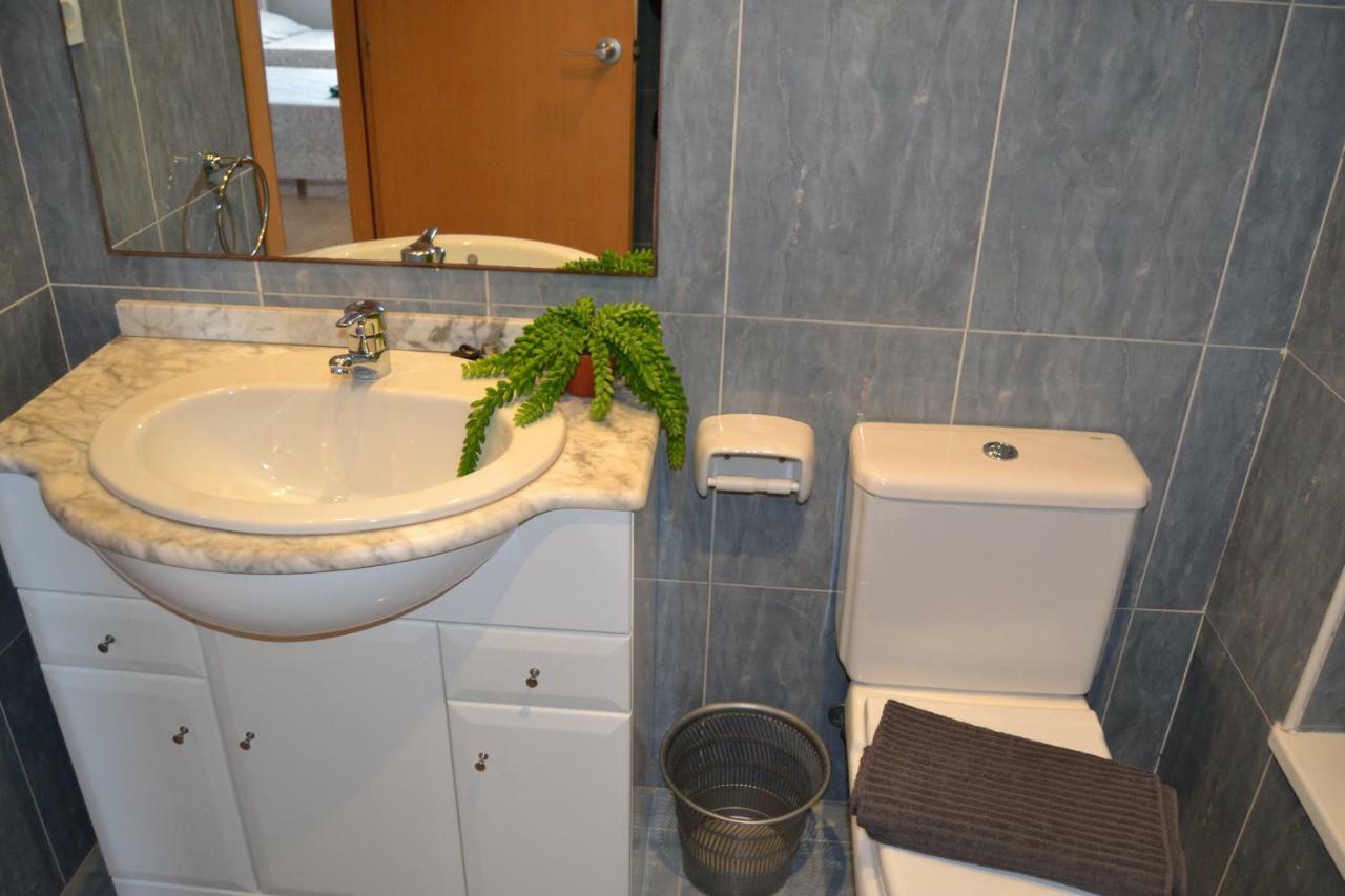 Lovely Familiar Apartment With Pool In Cap סאלו מראה חיצוני תמונה