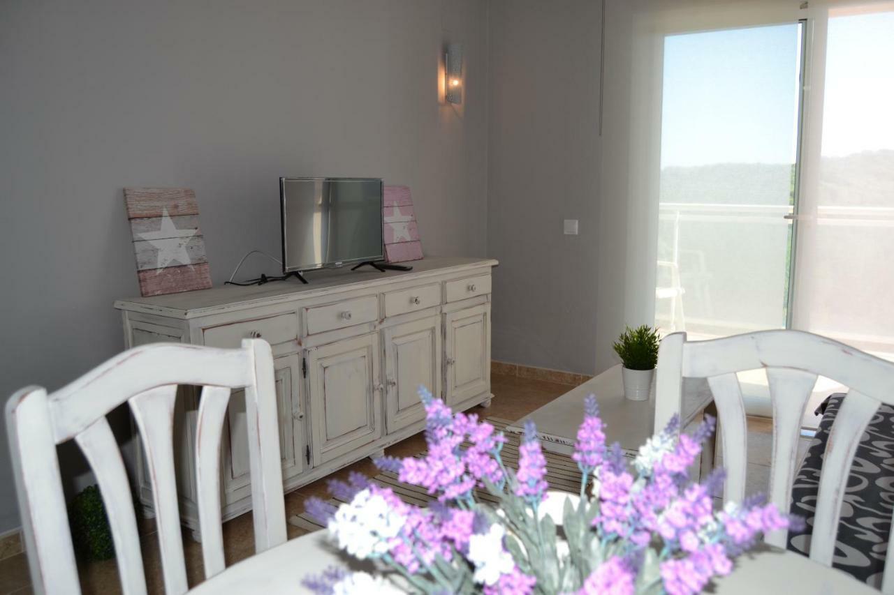 Lovely Familiar Apartment With Pool In Cap סאלו מראה חיצוני תמונה